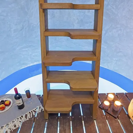 Tholos Deluxe House *