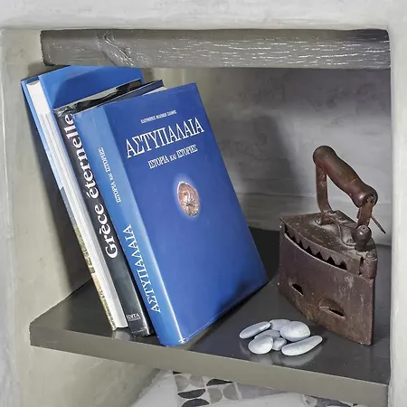 Tholos Deluxe House